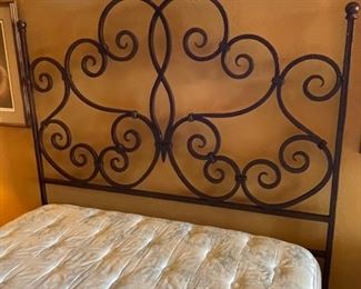 Queen Rustic Scroll Iron Bed Frame & Mattress Frame 85.5x63.5 HxWxD