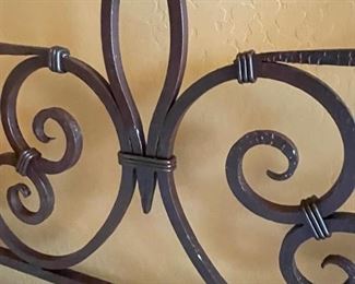 Queen Rustic Scroll Iron Bed Frame & Mattress Frame 85.5x63.5 HxWxD