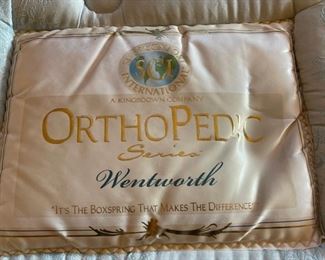 Queen Rustic Scroll Iron Bed Frame & Mattress Frame 85.5x63.5 HxWxD