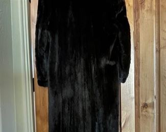 Garfinckels Mink Fur Coal Sz: 16 50in Long