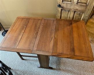Antique Oak Gate Leg Drop Leaf Table Unfolded 60x36in folded: 36x14