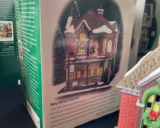 Dept. 56 Molly O’Briens Irish Pub Christmas in the City Series Department #56.58952 in Original Box 8 x 6.5 x 6.5in HxWxD
