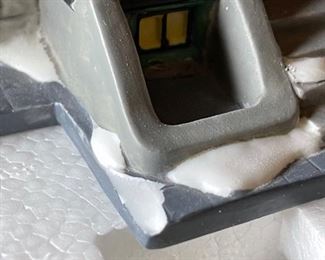 AS-IS Dept. 56 5th Avenue Shoppes Christmas in the City Department #56.59212 in Original Box 8 x 10.5 x 6.5in HxWxD