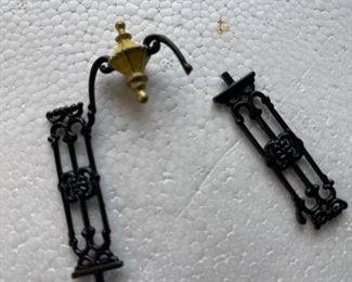 AS-IS Dept. 56 5th Avenue Shoppes Christmas in the City Department #56.59212 in Original Box 8 x 10.5 x 6.5in HxWxD