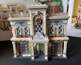 Dept. 56 Lenox China Shop Christmas in the City Series Department #56.59263 in Original Box 7.5 x 8 x 5.5in HxWxD