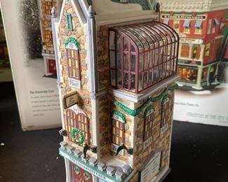 Dept. 56 The University Club Christmas in the City Series Department #58945 in Original Box 10 x 3.5 x 6.5 in HxWxD