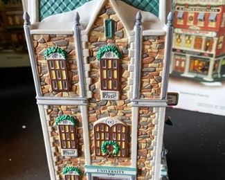 Dept. 56 The University Club Christmas in the City Series Department #58945 in Original Box 10 x 3.5 x 6.5 in HxWxD