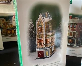 Dept. 56 The University Club Christmas in the City Series Department #58945 in Original Box 10 x 3.5 x 6.5 in HxWxD