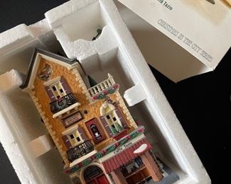 Dept. 56 Café Tazio Department Christmas in the city series #56.59253 in Original Box 9 x 5.25 x 4.75in HxWxD