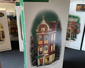 Dept. 56 Beekman House Christmas in the City Series Department #56.58878 in Original Box 10.5 x 3 x 4.75in HxWxD