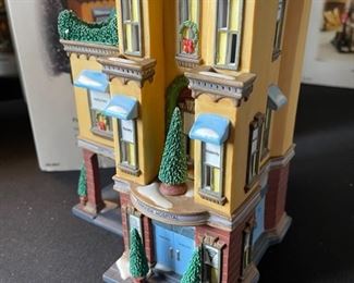 Dept. 56 Parkview Hospital Christmas in the City Series Department #56.58947 in Original Box 8.5 x 6.25 x 5in HxWxD