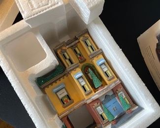 Dept. 56 Parkview Hospital Christmas in the City Series Department #56.58947 in Original Box 8.5 x 6.25 x 5in HxWxD