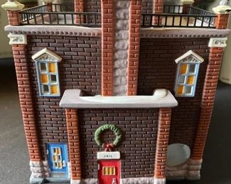 Dept. 56 Precinct 25 Police Station Christmas in the City Series Department #58941 in Original Box 8.5x 6.5 x 6.5in HxWxD