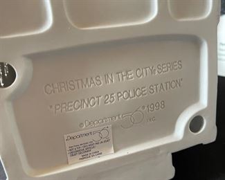 Dept. 56 Precinct 25 Police Station Christmas in the City Series Department #58941 in Original Box 8.5x 6.5 x 6.5in HxWxD