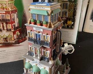 Dept. 56 Paramount Hotel Christmas in the City Series Department #56.58911 in Original Box 13 x 6 x 5.5in HxWxD