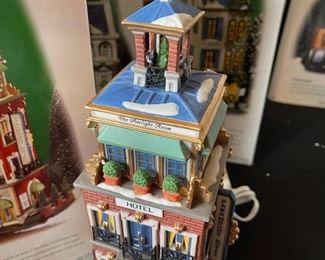 Dept. 56 Paramount Hotel Christmas in the City Series Department #56.58911 in Original Box 13 x 6 x 5.5in HxWxD