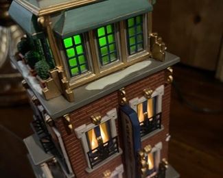 Dept. 56 Paramount Hotel Christmas in the City Series Department #56.58911 in Original Box 13 x 6 x 5.5in HxWxD