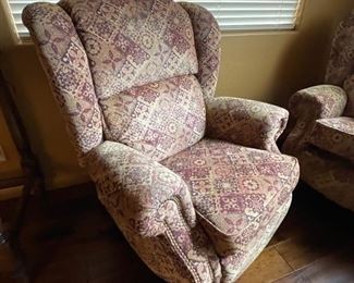 #2 La-Z-Boy Buchanan High Leg Recliner Wingback Clawfoot Reclining Chair 45 x 39 x 37in Seat Height: 21 in HxWxD