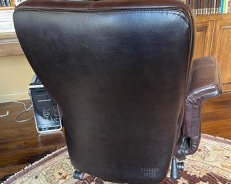 Sharper Image Executive Leather Office Chair 45 x30 x 28in HxWxD