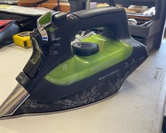 Rowenta DW6080 Eco-Intelligence 1700-Watt Energy Saving Steam Iron Stainless 11.5 x 5in