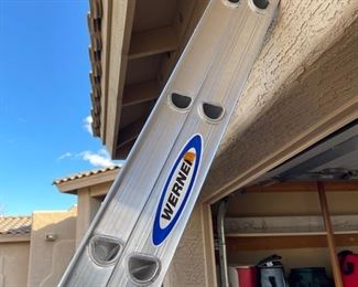 Werner extension ladder total length sections 20 feet Max working length 17 feet 225 pound capacity Model D1220–2 Total lane sections 20 feet max working length 17 feet highest standing level 13‘1“