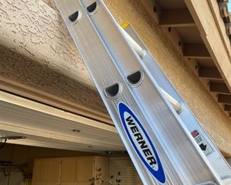 Werner extension ladder total length sections 20 feet Max working length 17 feet 225 pound capacity Model D1220–2 Total lane sections 20 feet max working length 17 feet highest standing level 13‘1“
