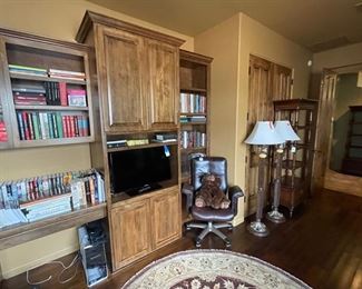 Purchase Online Wed 1/12 @6pm AZ Time and Come to the live sale Friday 1/4 & Saturday 1/15 9am to 2pm. Many items only available at the live sale!