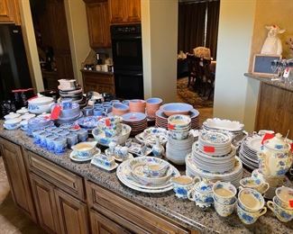 Purchase Online Wed 1/12 @6pm AZ Time and Come to the live sale Friday 1/4 & Saturday 1/15 9am to 2pm. Many items only available at the live sale!