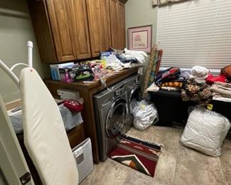 Purchase Online Wed 1/12 @6pm AZ Time and Come to the live sale Friday 1/4 & Saturday 1/15 9am to 2pm. Many items only available at the live sale!