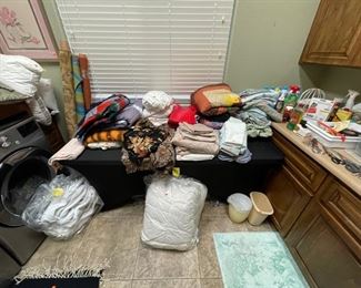 Purchase Online Wed 1/12 @6pm AZ Time and Come to the live sale Friday 1/4 & Saturday 1/15 9am to 2pm. Many items only available at the live sale!