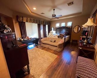 Purchase Online Wed 1/12 @6pm AZ Time and Come to the live sale Friday 1/4 & Saturday 1/15 9am to 2pm. Many items only available at the live sale!