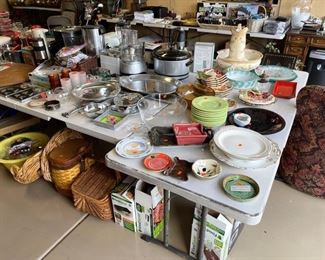 Purchase Online Wed 1/12 @6pm AZ Time and Come to the live sale Friday 1/4 & Saturday 1/15 9am to 2pm. Many items only available at the live sale!