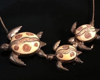 ZEALANDIA 925 Sterling Silver Fossil Sea Turtle Family Necklace Length: 21in Lg Turtle: 41x38mm