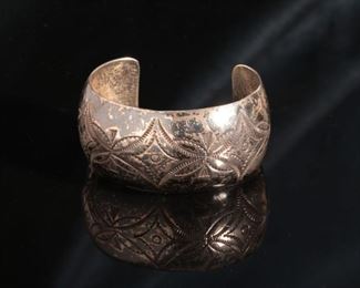 Navajo Vincent J. Platero VJP Sterling Silver Cuff Bracelet Native American Size: 7 1.25in Wide