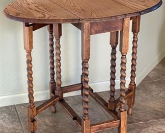 Antique Gateleg Table Barley Twist Oval Drop Leaf Table 29.5 x 24 x 13-34in HxWxD