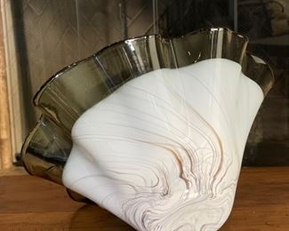 Dan Bergsma HandBlown Art Glass Bowl Vase Signed 9 x 18 x 18 HxWxD