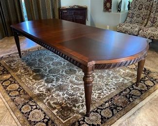 Thomasville Classic Dark Hardwood Dining Room Set Table w/ 6 Chairs Table: 30 x 44 x upholstered Chair: 45 x 27 x 24 Side Chair: 39 x 24 x 22 HxWxD