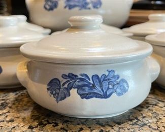 7pc Pfaltzgraff Yorktowne Vintage Tureen & Lid w/Ladle with mini bowls 7pc