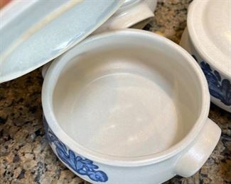 7pc Pfaltzgraff Yorktowne Vintage Tureen & Lid w/Ladle with mini bowls 7pc