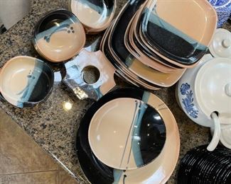 32pc Ojo Sarco Pottery Dish Set Southwest Kathy Riggs and Jake Willson 32pc