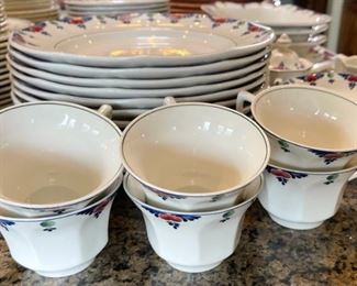 61pc Adams Veruschka China Set 61pc