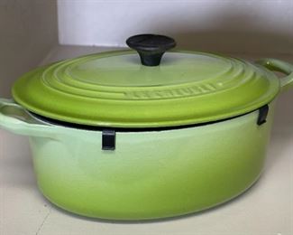 Le Creuset 23 Oval Dutch Oven Green 6 x 11 x 8in HxWxD