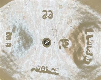 Le Creuset 23 Oval Dutch Oven Green 6 x 11 x 8in HxWxD