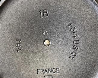 Le Creuset Licorice Cast Iron Dutch Oven Cocotte #18 Matte Black 6 x 9 x 7.5in HxWxD