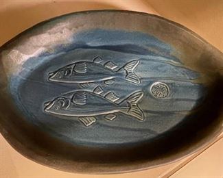 Lorna Smith Studio Pottery Ceramic Fish Plate 2 x 12 x 7.5 in HxWxD