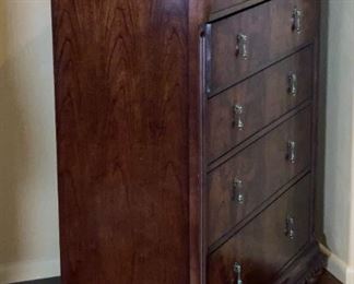 National Mt Airy Furniture 5 Drawer Dresser 54.5 x 42 x 19 in HxWxD