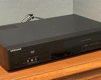 Samsung DVD-V9800 VCR DVD Combo Player