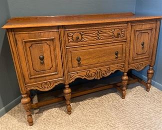 Oak Sideboard Buffet cabinet 37 x 60 x 20 in HxWxD