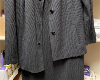 St. John Caviar Black Knit Suit Size: 16