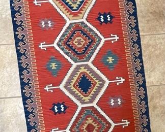 Lg Hand Knotted Peruvian rug 61 x 38.5